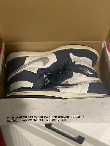 Кроссовки и спортивная обувь: Джорданы 44 размер кожа оригинал — 3