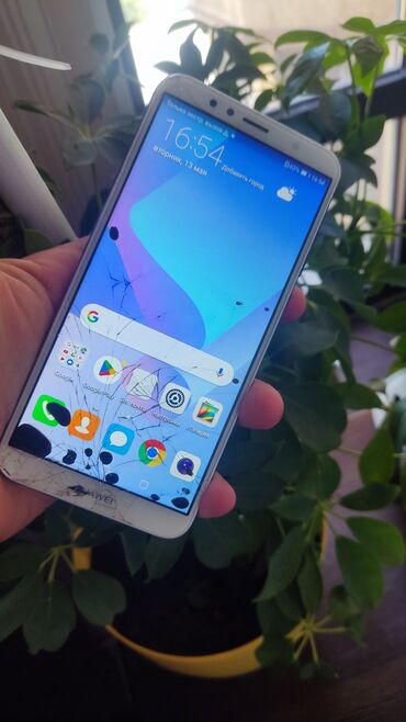 телефон хуавей 8: Huawei Y6, Б/у, 16 ГБ, цвет - Бежевый, 2 SIM