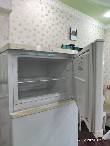 витринный холодильник для мясо: Холодильник Б/у, Двухкамерный
