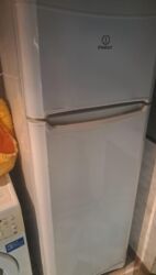 lalafo soyuducu islenmis: İşlənmiş 2 qapılı Indesit Soyuducu Satılır, rəng - Ağ