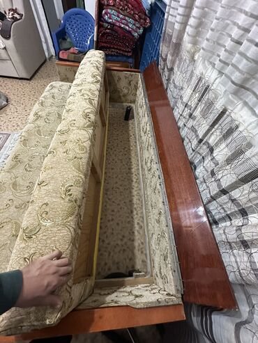 раскладные диваны бу: Раскладной диван, Б/у, Двухстворчатая