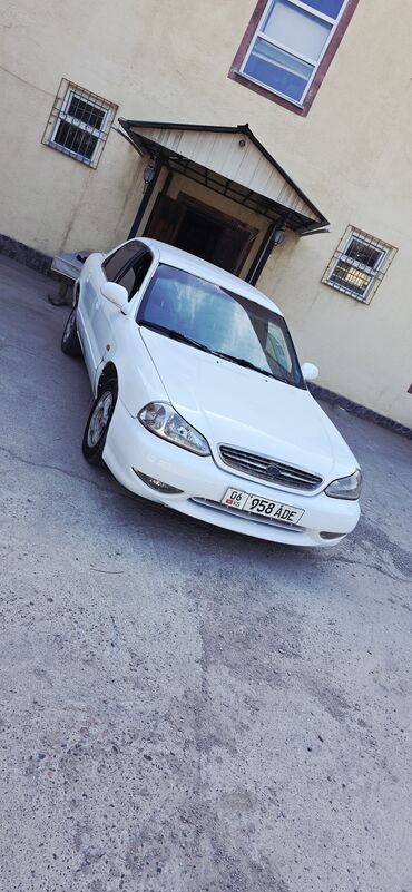 Kia: Kia Clarus: 1998 г., 2 л, Механика, Бензин, Седан