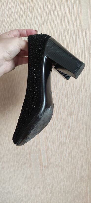 Tuflilər: Tuflilər, Ölçü: 36.5, rəng - Qara, İşlənmiş — 19