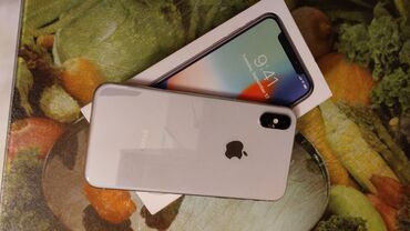 Apple iPhone: IPhone X, Б/у, 256 ГБ, Desert Titanium, Зарядное устройство, Защитное стекло, Чехол, 70 %