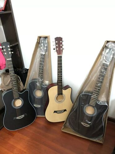аренда гитар: Гитары с комплектом и без комплектом сандар чектелуу жетишип
