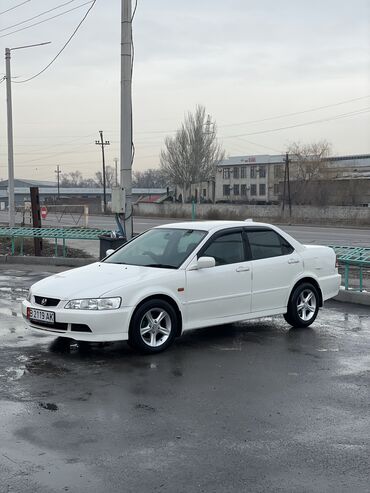 Honda: Honda Accord: 2001 г., 1.8 л, Автомат, Бензин, Седан