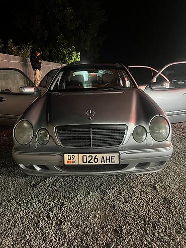 Унаа: Mercedes-Benz E-Class: 1999 г., 2 л, Кол менен иштөөчү, Бензин, Седан — 2