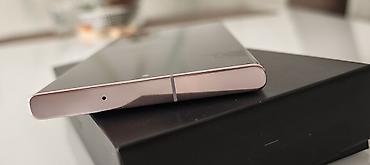 Мобильные телефоны и аксессуары: Samsung Galaxy S23 Ultra, Б/у, 256 ГБ, цвет - Розовый, 2 SIM, eSIM — 4
