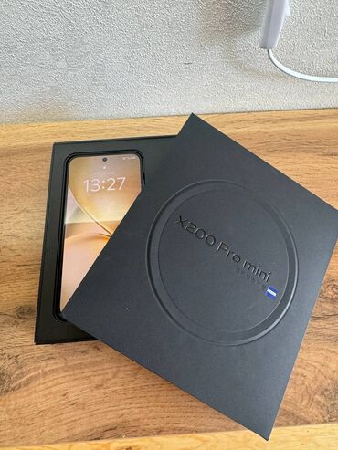 поко f4 gt: Vivo X200 Pro mini, Жаңы, 256 ГБ, түсү - Кара, 1 SIM, 2 SIM, eSIM