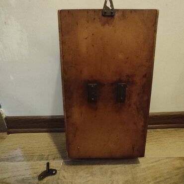 Ev saatları: Divar saatları, Mexaniki, Mayatnik — 3