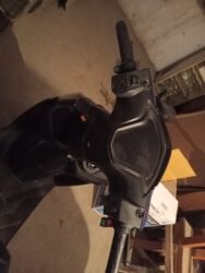 скутер недорого: Продаю скутер, в отличном состоянии, электрический, покупал в этом