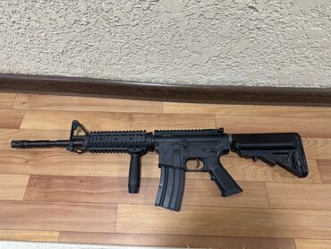 пистолет с пистонами: Страйкбольный привод King Arms Colt M4A1 Ultra Grade AEG Состояние