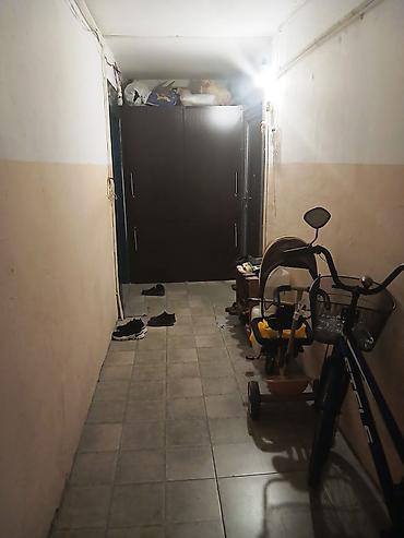 Köhnə tikili: Mingəçevir şəhər QRES qəsəbəsində, 4 saylı orta məktəbin yanında 5 — 12