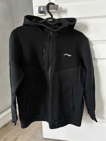 горнолыжный костюм секонд хенд: Мужской спортивный костюм, M (EU 38), Li-Ning, Б/у, цвет - Черный, Самовывоз