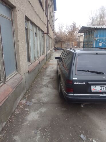 Mercedes-Benz: Mercedes-Benz E-Class: 1992 г., 2.2 л, Механика, Бензин, Универсал — 6