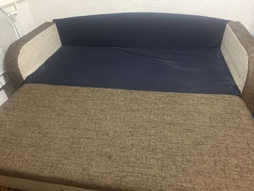 диван задний: Диван-кровать, цвет - Бежевый, Б/у
