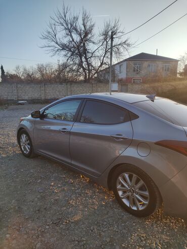 Hyundai: Hyundai Elantra: 1.8 l | 2014 il Sedan