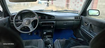 мазда 1991: Mazda 626: 1991 г., 2.2 л, Механика, Бензин, Универсал — 6