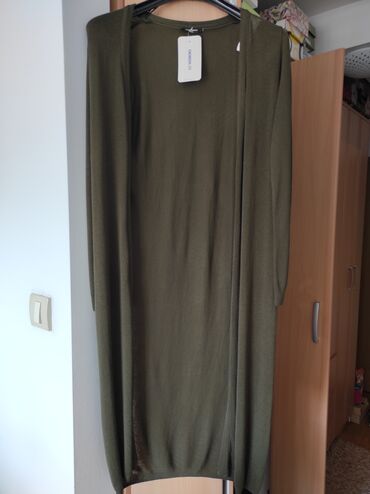 Džemperi, kardigani: Letnji kardigan, maslinasto zeleni. Velicina S, ali ga moze nositi — 8