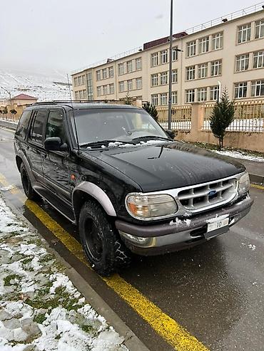 Ford: Ford Explorer: 4 l | 1997 il 107000 km Ofrouder/SUV — 5