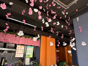 Ресторандарды жана кафелерди мжаралоо: Объявление Продается готовый бизнес под общепит. ОЧЕНЬ СРОЧНО!!! Кафе — 10