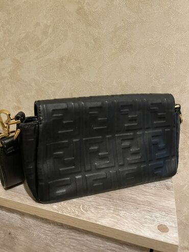 Çantalar: Əl çantası, Yeni — 6