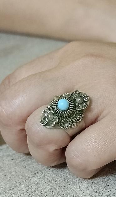 Броши: Продается 1. кольцо мельхиор со вставкой бирюза размер 17СССР 2 — 18
