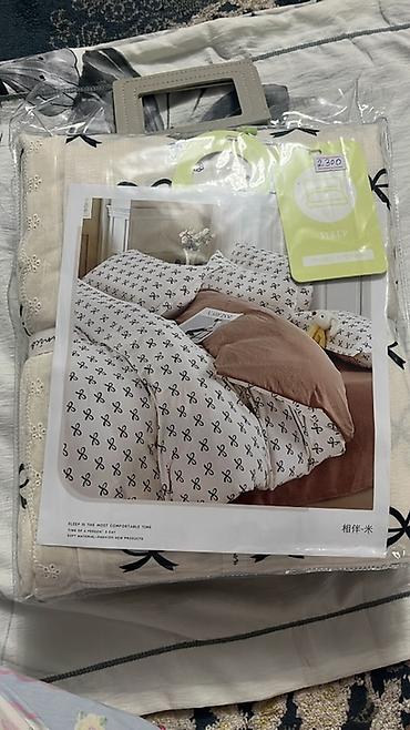 Комплекты постельного белья: Комплекты для спальни и одеяла в упаковке. 1) Одеяла стёганые в — 17