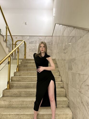 Haljine: Elegantne haljine – kolekcija za specijalne prilike - Kratka satenska — 4