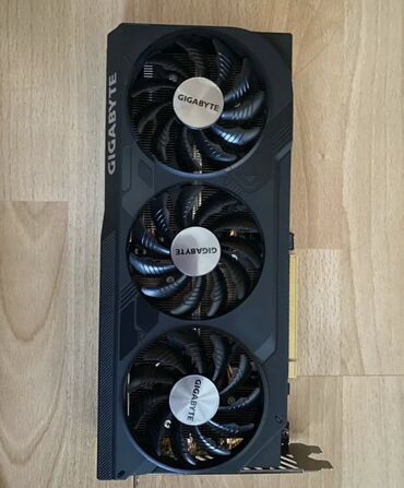 işlenmiş komputerler: Videokart gigabyte NVIDIA Модель: GeForce RTX 4070 Founders Edition
