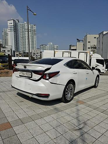 Lexus: Lexus ES: 2023 г., Бензин, Седан — 5