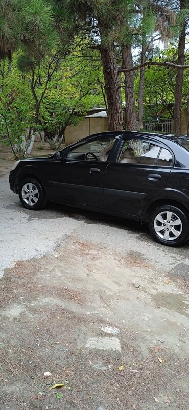 kia ölüxana razin: Kia Rio: 1.4 l | 2008 il Sedan