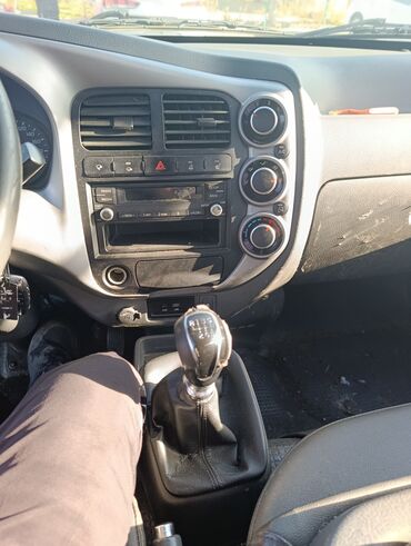 Kia: Kia Stonic: 2019 г., 2.5 л, Механика, Дизель — 13