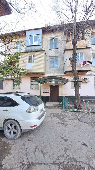 срочно продается квартира: 2 комнаты, 41 м², Хрущевка, 2 этаж, Старый ремонт