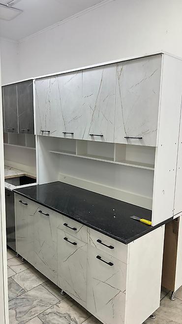 Кухонные гарнитуры: Кухонный гарнитур 1.5 на 2м Разные цвета Без мойки 13000 С Мойкой — 5