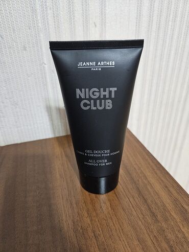 Bədənə qulluq: Her biri yenidir, işlenmeyib beyler üçün şampun,duş geli ve dezodorant — 2