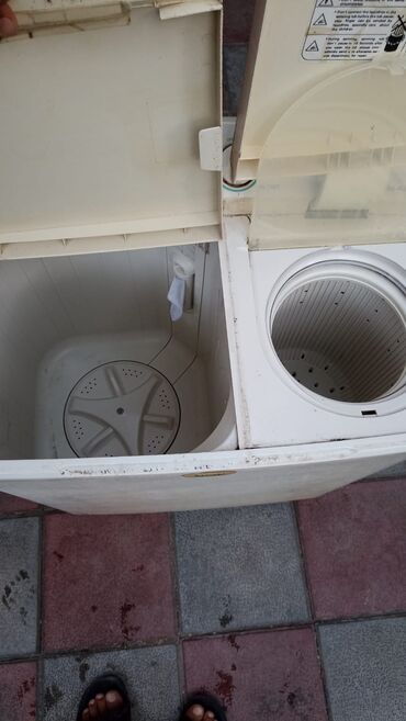 hotpoint ariston paltaryuyan: Стиральная машина до 4 кг, Б/у, Полуавтоматическая, Есть сушка, Нет кредита