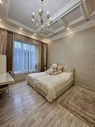 Продажа коттеджей и домов: 🏡 Продаётся добротный кирпичный дом в центре города! 📍 Орозбекова / — 5