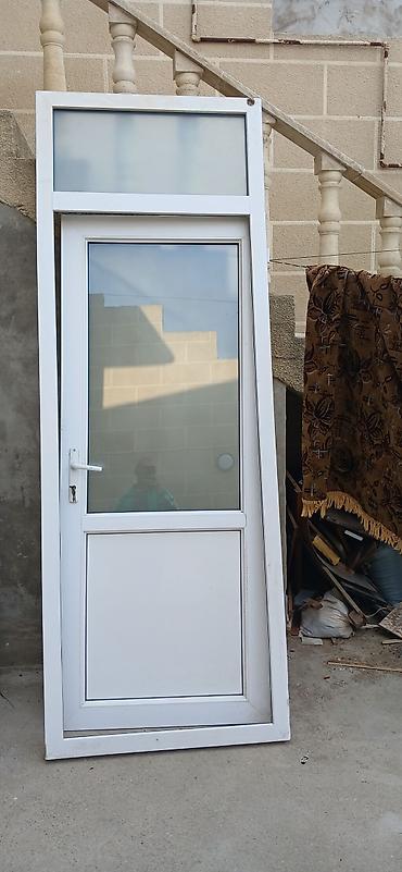 PVC qapı dəsti, hündürlüyü 251 sm. eni 90 sm. - Material: ağ PVC