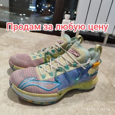 ademi_art, национальные платья, национальная одежда в этностиле бишкек фото: Эркектердин кроссовкасы, 42.5, Колдонулган, түсү - Жашыл, Өзү алып кетүү, Акылуу жеткирүү