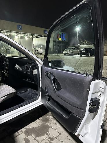 Volkswagen: Volkswagen Passat: 1995 г., 1.8 л, Механика, Бензин, Универсал — 9