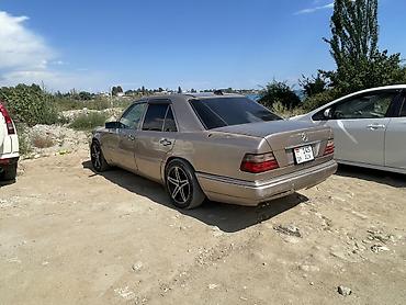 крыло на 124: Mercedes-Benz W124: 1993 г., 2.8 л, Механика, Бензин, Седан — 7