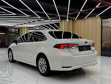 на corolla: Toyota Corolla: 2019 г., 1.8 л, Гибрид, Седан — 5