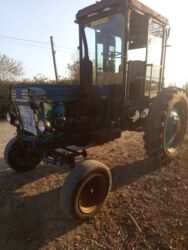 disk təkər r16: Traktor MTZ tipli, kabinalı Xüsusiyyətlər: - Dizel mühərrik - Arxa