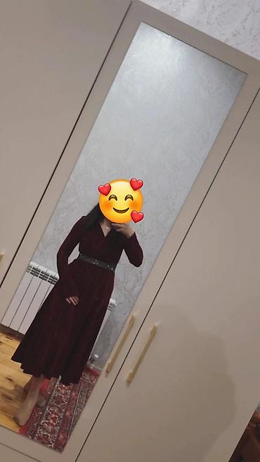 Bordo rəngli midi don 2. 3 defe geyilib diffekti yoxdur eyinde gozel