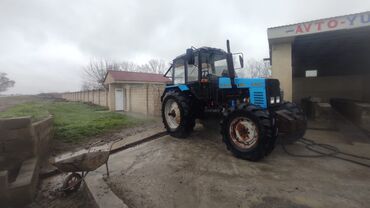 traktor 1221: Təcili satılır .Belarus 1221. Kotanıarx çəkənimalası ilə birlikdə