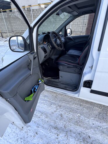 Mercedes-Benz: Mercedes-Benz Vito: 2008 г., 2.2 л, Механика, Дизель, Фургон — 7