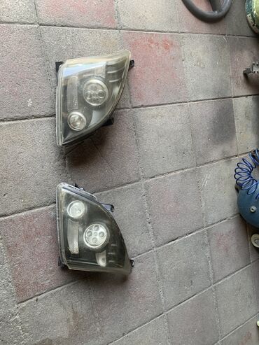 Lampalar: Komplekt, Yaxın və uzaq vuran işıqlar Toyota