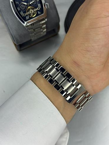 3d saat: Patek Philippe tərzində klassik tonneo formalı kişi saatı — 3