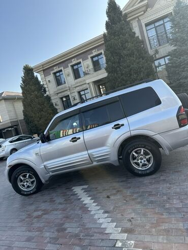 сиденья на пассат б3: Mitsubishi Pajero: 2001 г., Бензин, Жол тандабас
